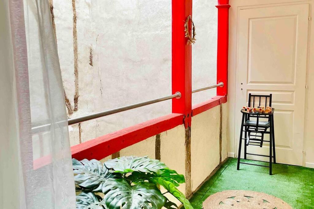 Tres Bel Appartement De 60M2 En Centre Ville ลาวัวร์ ภายนอก รูปภาพ